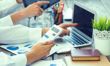 How to pay international contractors
